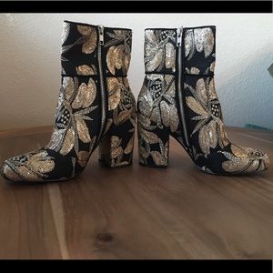 Steve Madden Goldie Block Heel Boot size 8.5